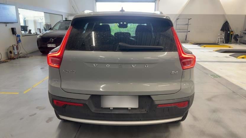 Volvo Xc40 2.0 B4 Ultimate Hibrido Fwd At 5p año 2024