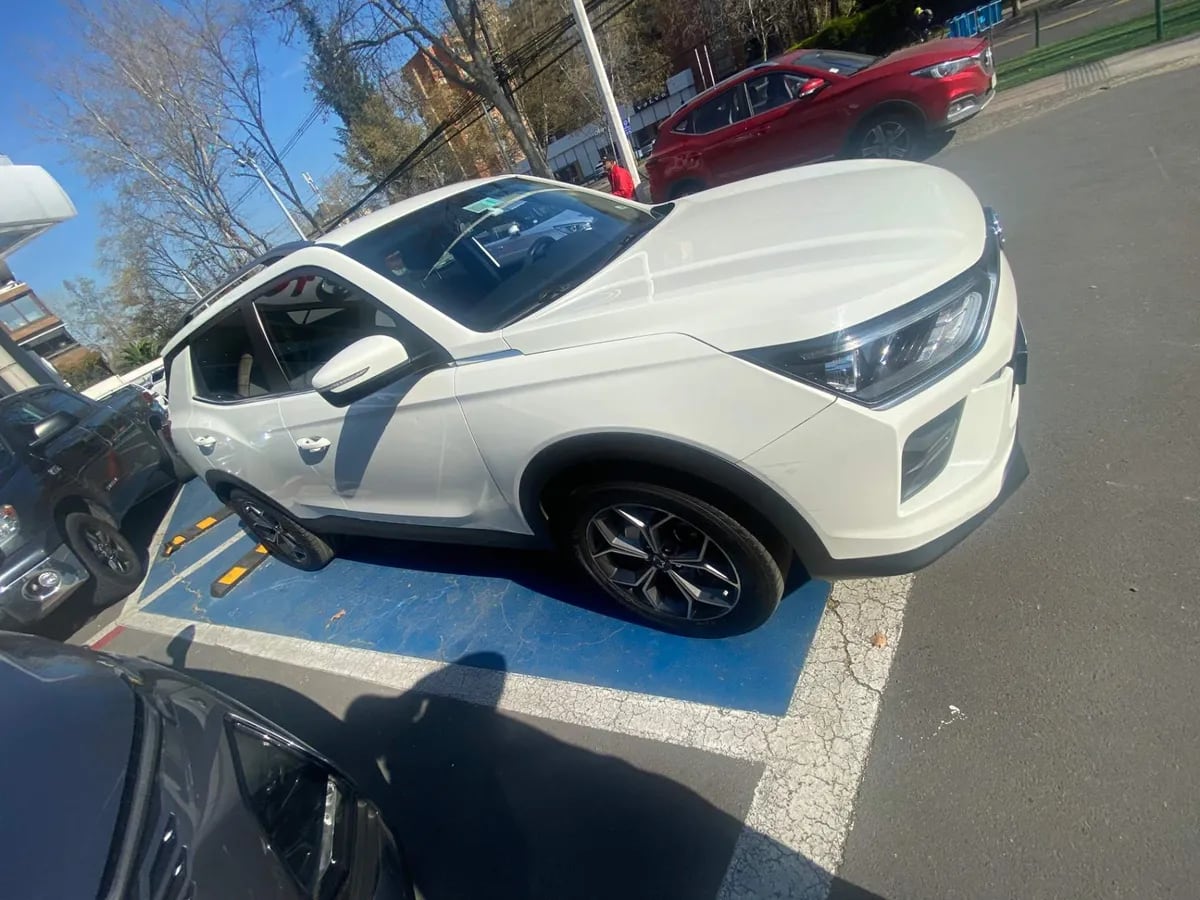 Ssangyong Korando 1.6 Glx Cd211 Td Diesel 4x2 At 5p año 2022