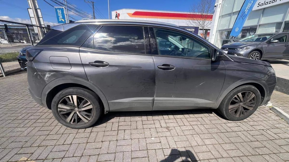 Peugeot 3008 1.5 Allure Pack Bluehdi 4x2 130 Eat8 5p año 2022