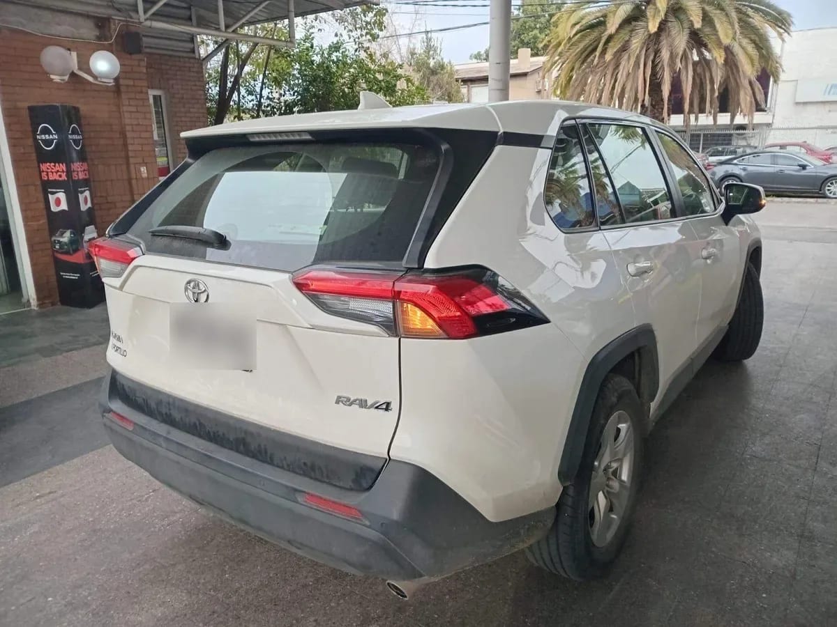 Toyota Rav 4 2.0 Le 4x2 Cvt At 5p año 2021