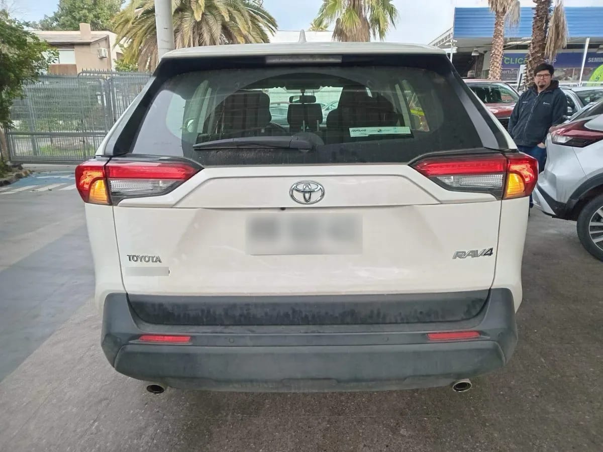 Toyota Rav 4 2.0 Le 4x2 Cvt At 5p año 2021