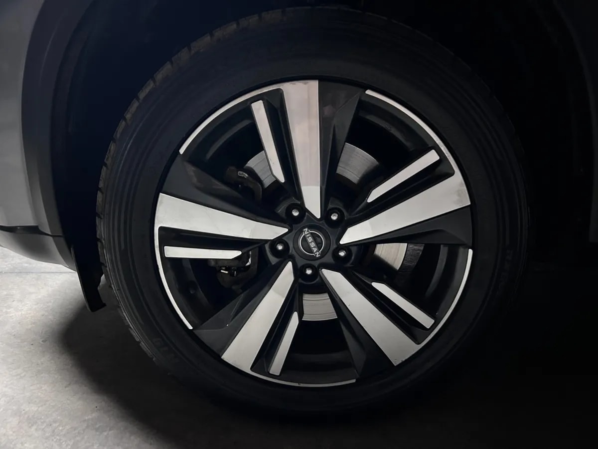 NISSAN X-TRAIL 2.5 Sense 2row At 4x4 año 2023
