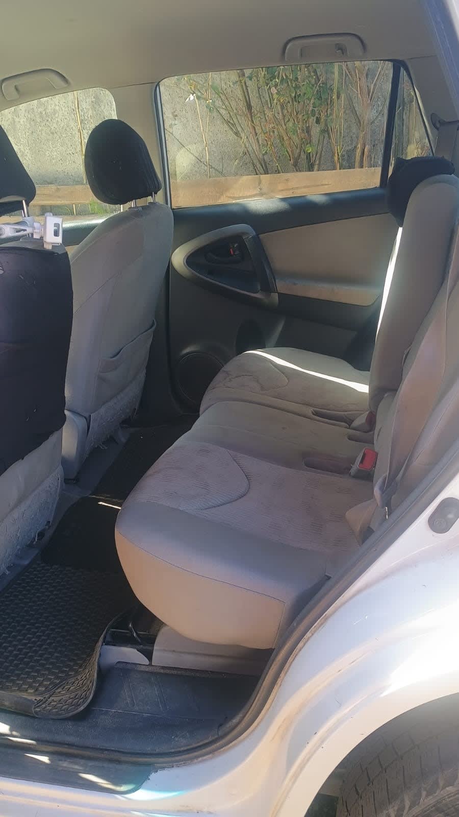 TOYOTA RAV4 2.0 Std 4x2 Mt 722ml3 año 2010