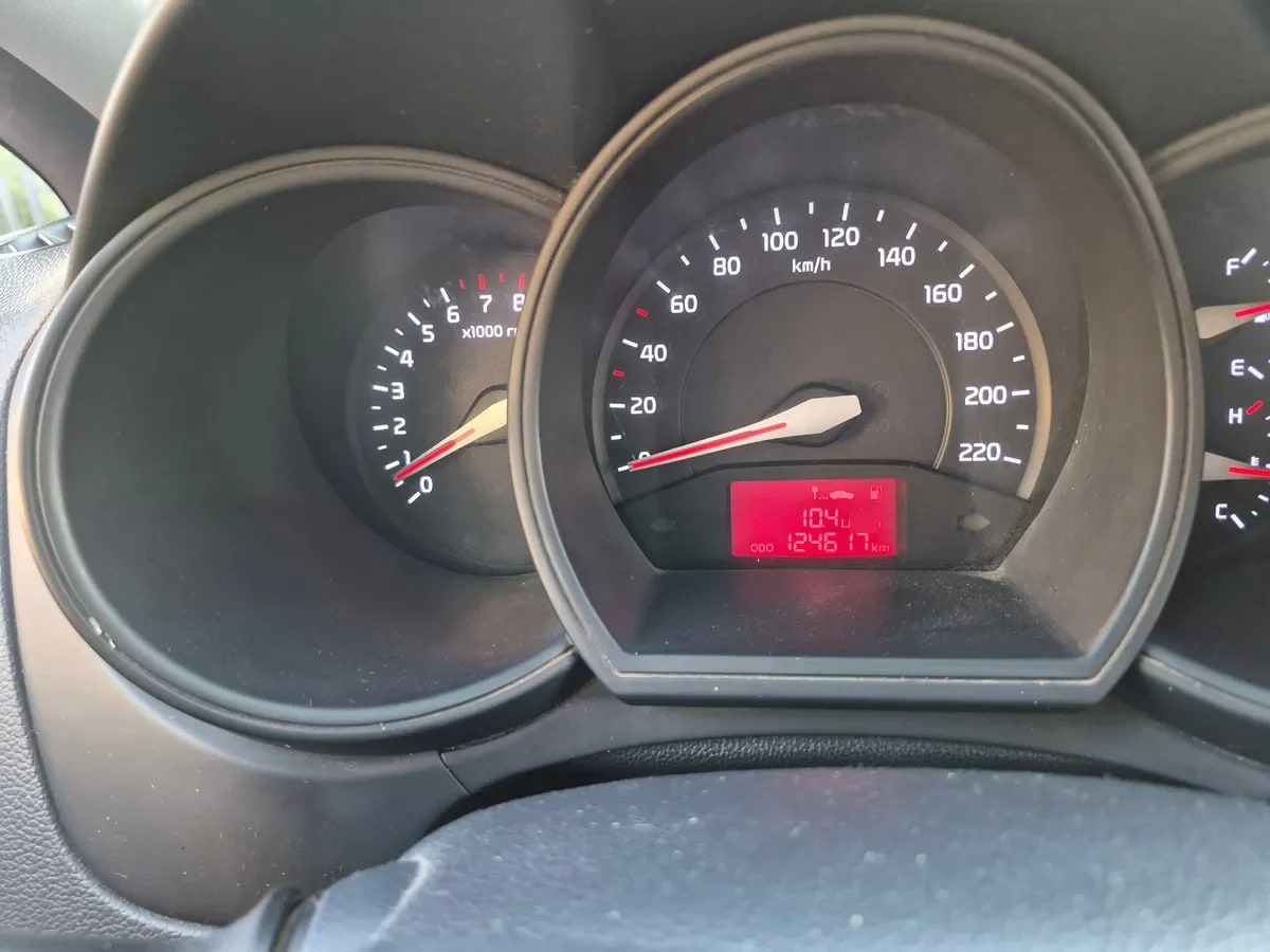KIA MOTORS RIO 4 1.4 Ex Dab Abs Mt año 2016