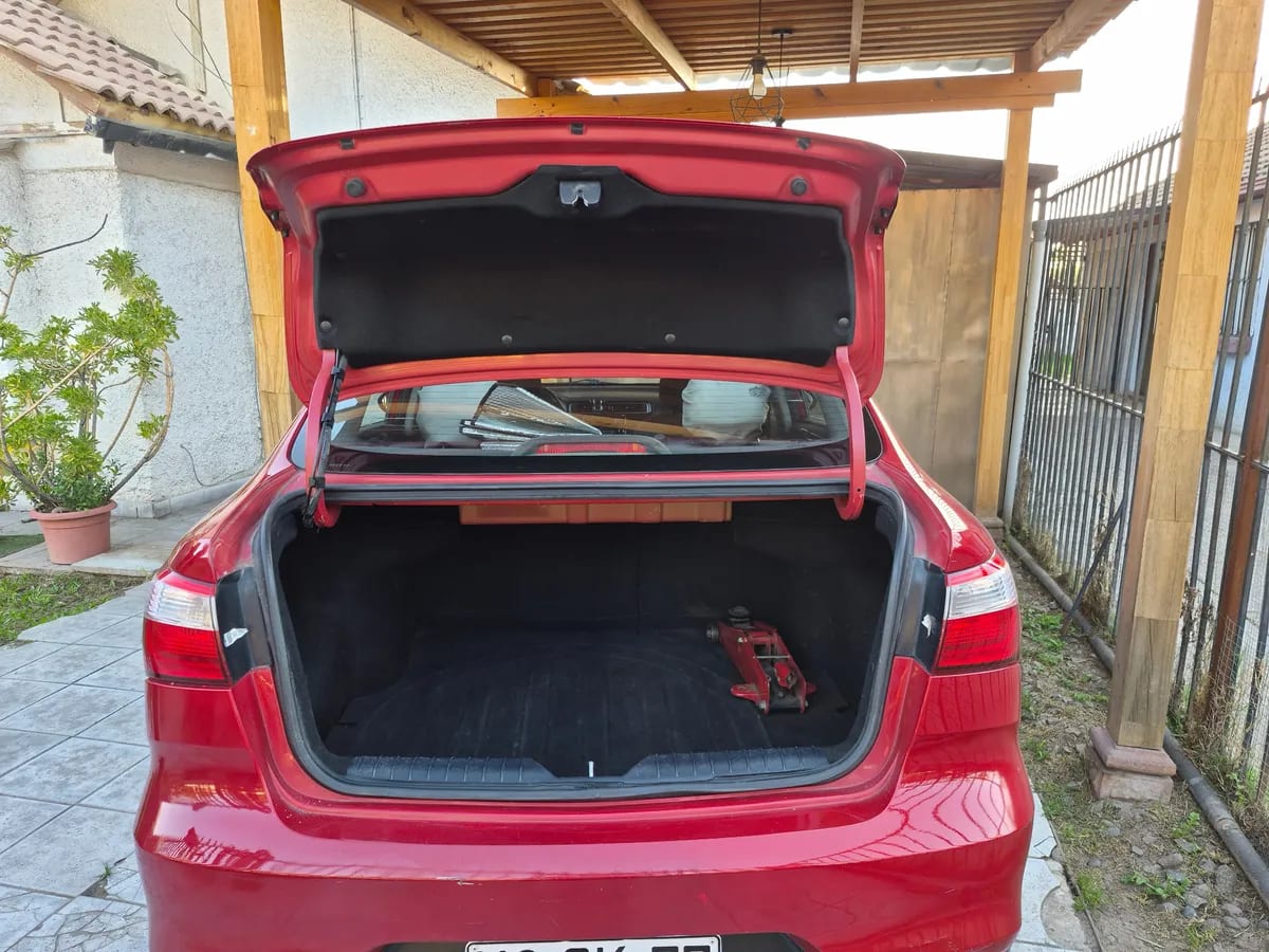 KIA MOTORS RIO 4 1.4 Ex Dab Abs Mt año 2016