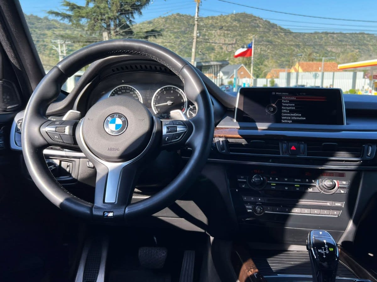BMW X5 50i Xdrive 4.4 año 2014