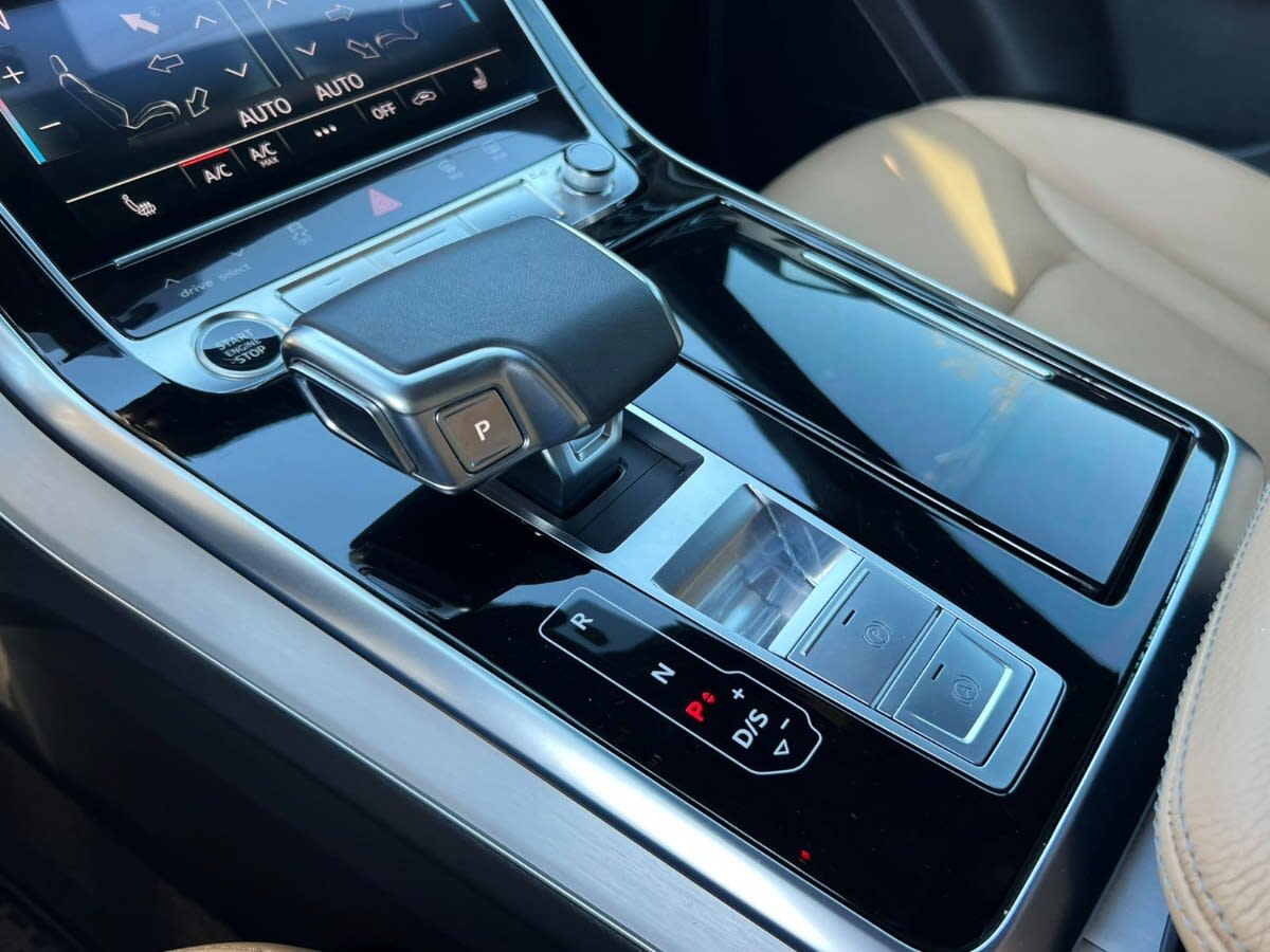 Audi Q8 55 Tfsi Quattro año 2025