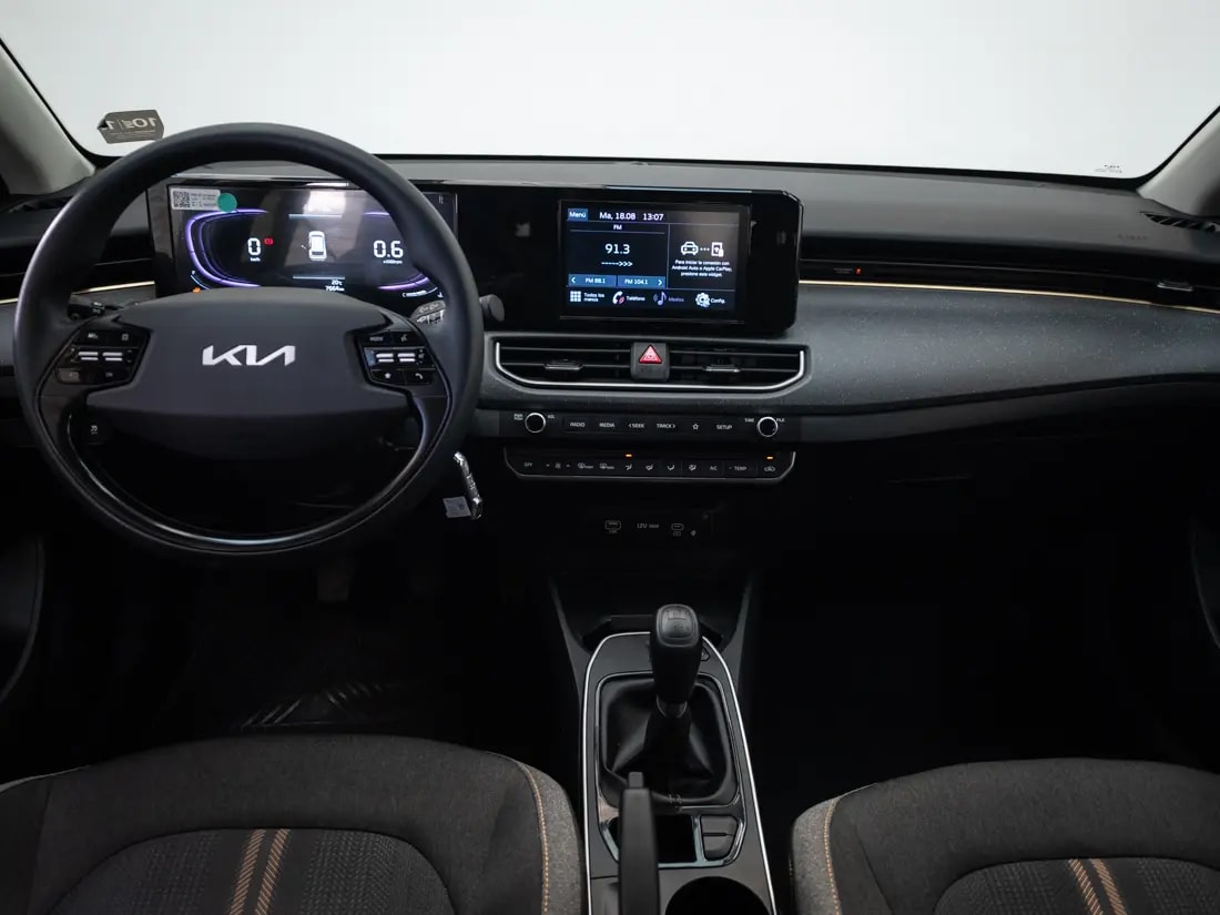 Kia K3 Cross Ex 1.6l 6mt año 2026