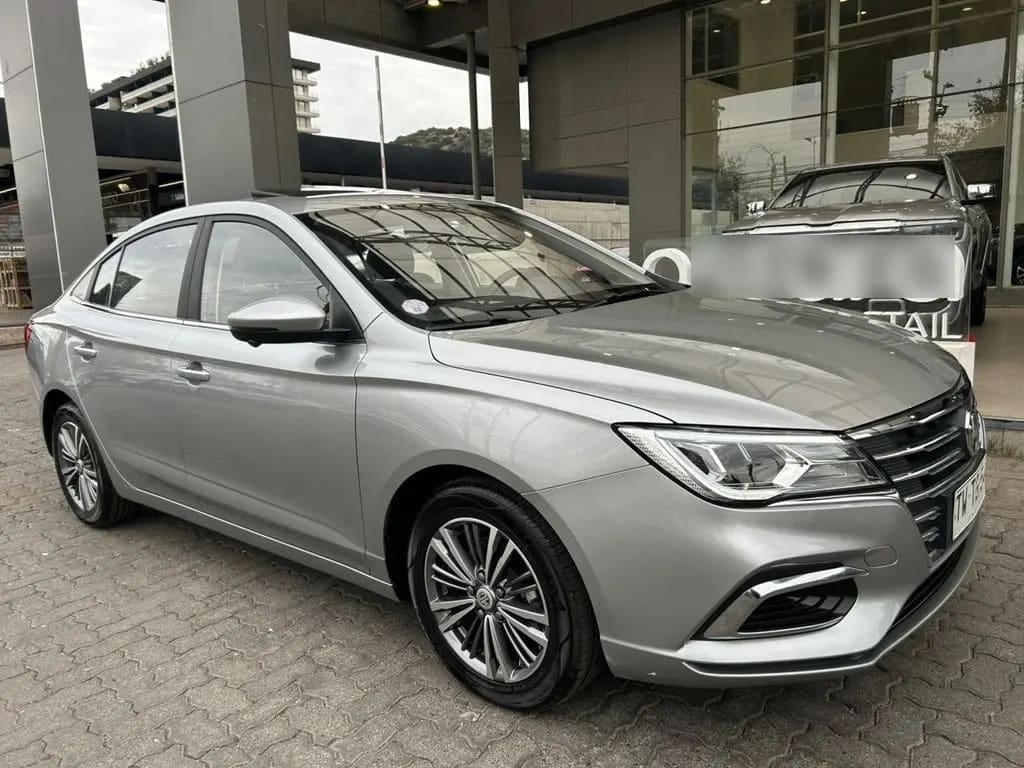 MG 5 1.5 Dlx Mt año 2025