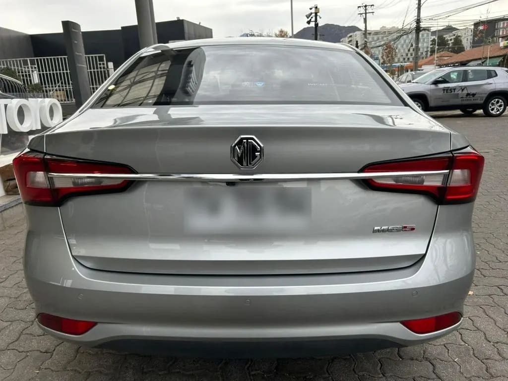 MG 5 1.5 Dlx Mt año 2025