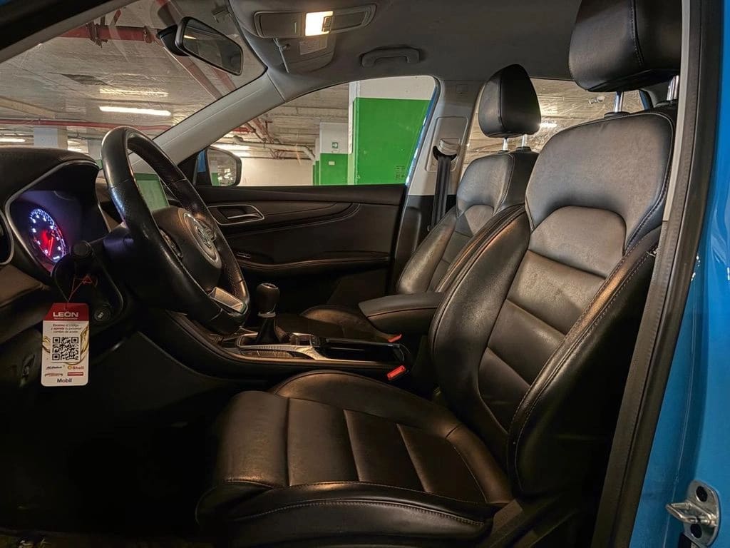 MG Hs 1.5t Comfort 2wd Mt 5p año 2023