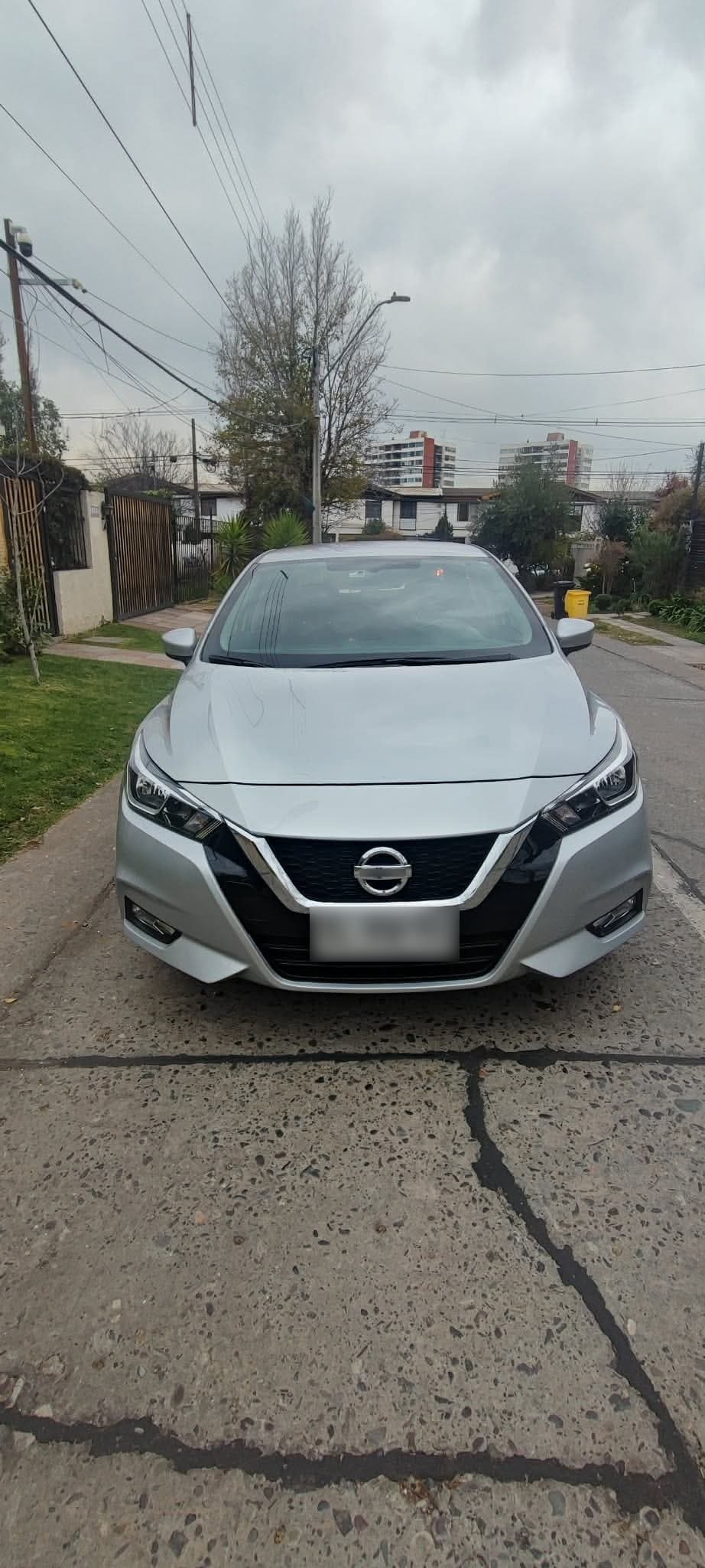 NISSAN VERSA 1.6 Advance Mt año 2023