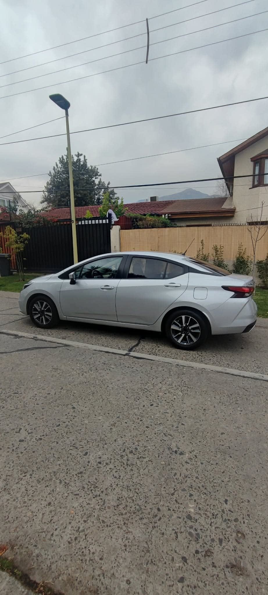 NISSAN VERSA 1.6 Advance Mt año 2023