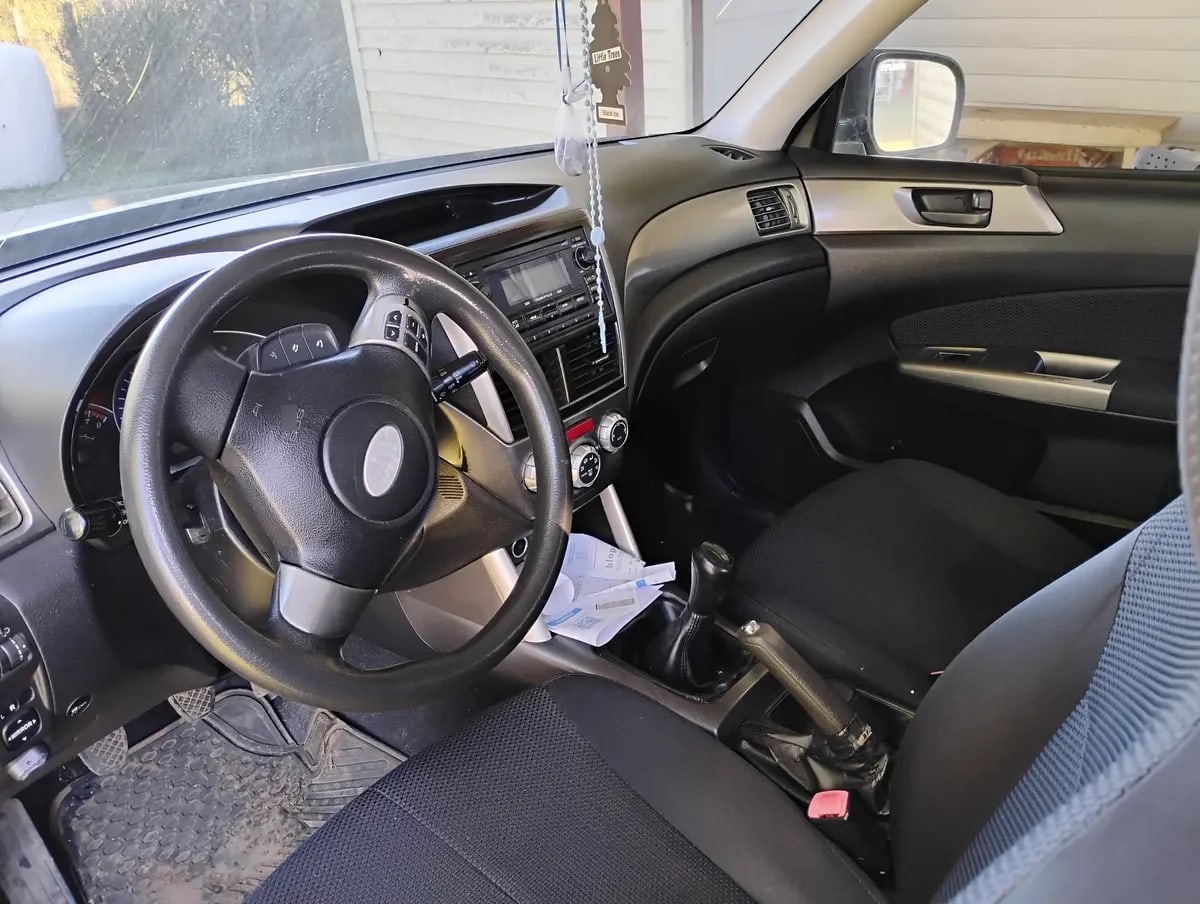 SUBARU FORESTER 2.0 Cvt X At 4x4 año 2013