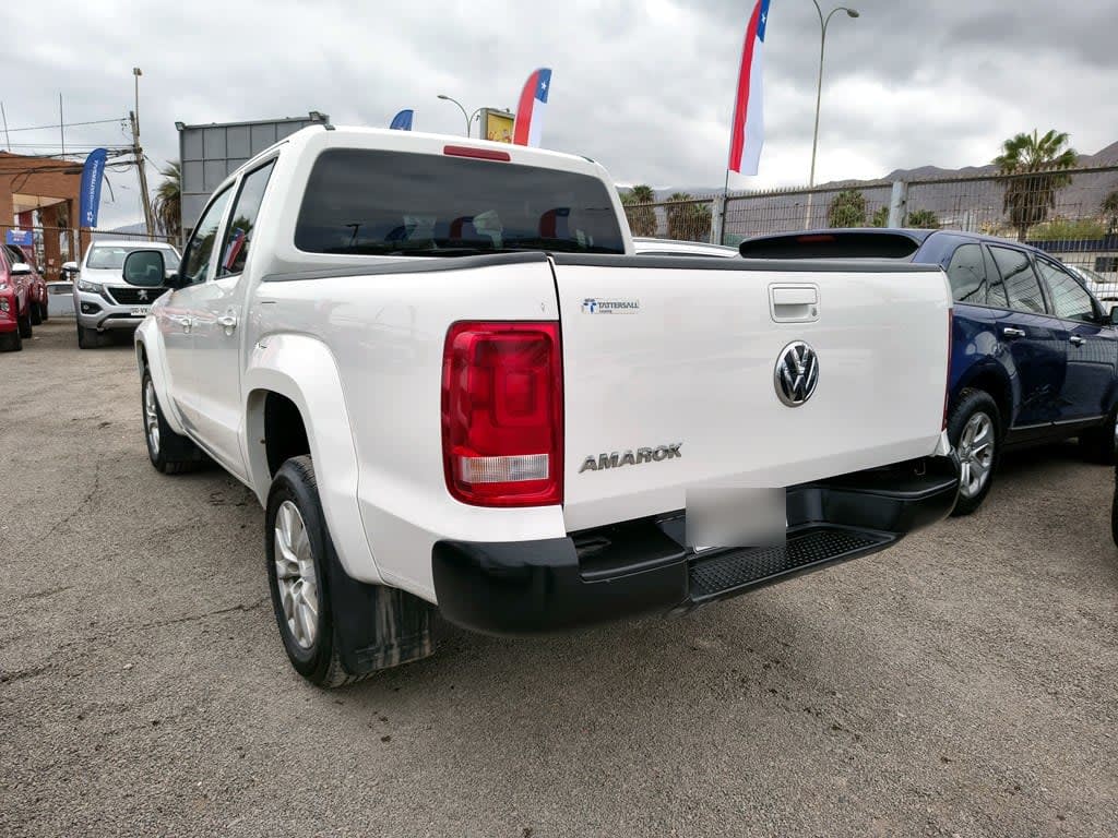 Volkswagen Amarok 2.0 Diesel 4x2 T/m Trendline año 2023