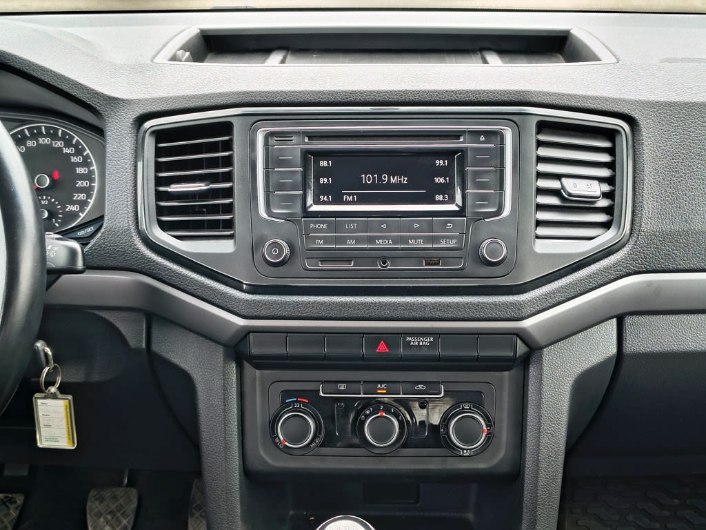 Volkswagen Amarok 2.0 Diesel 4x2 T/m Trendline año 2023