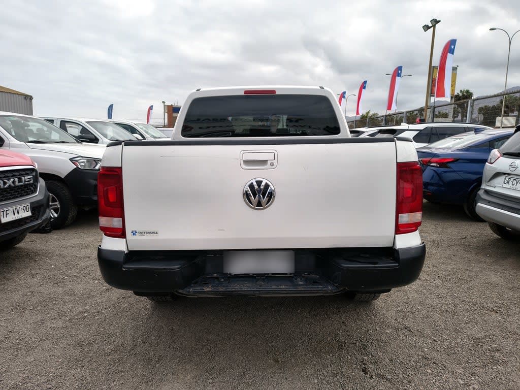 Volkswagen Amarok 2.0 Diesel 4x2 T/m Trendline año 2023