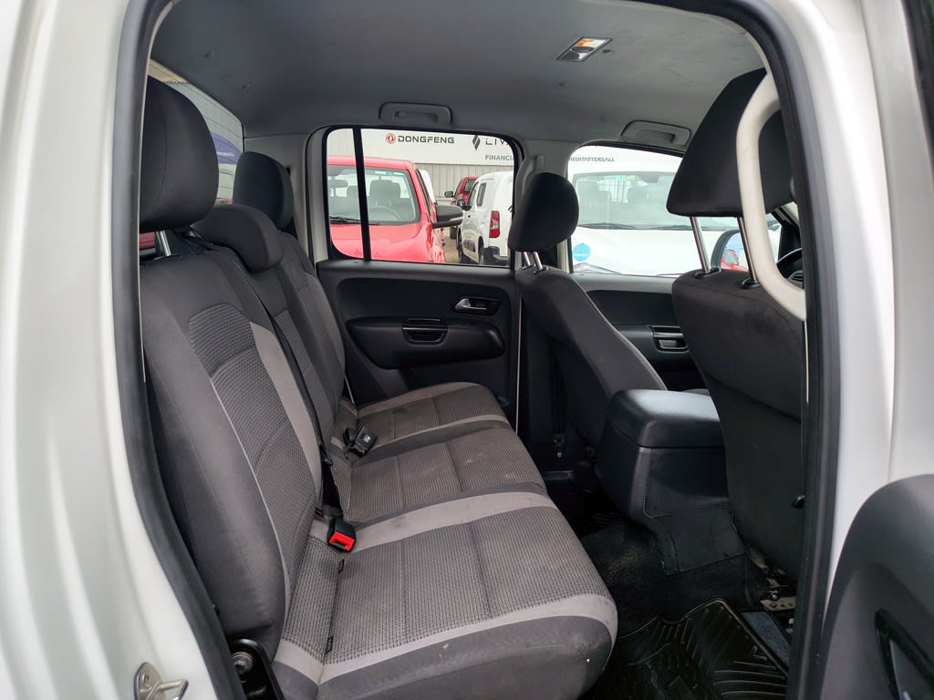 Volkswagen Amarok 2.0 Diesel 4x2 T/m Trendline año 2023