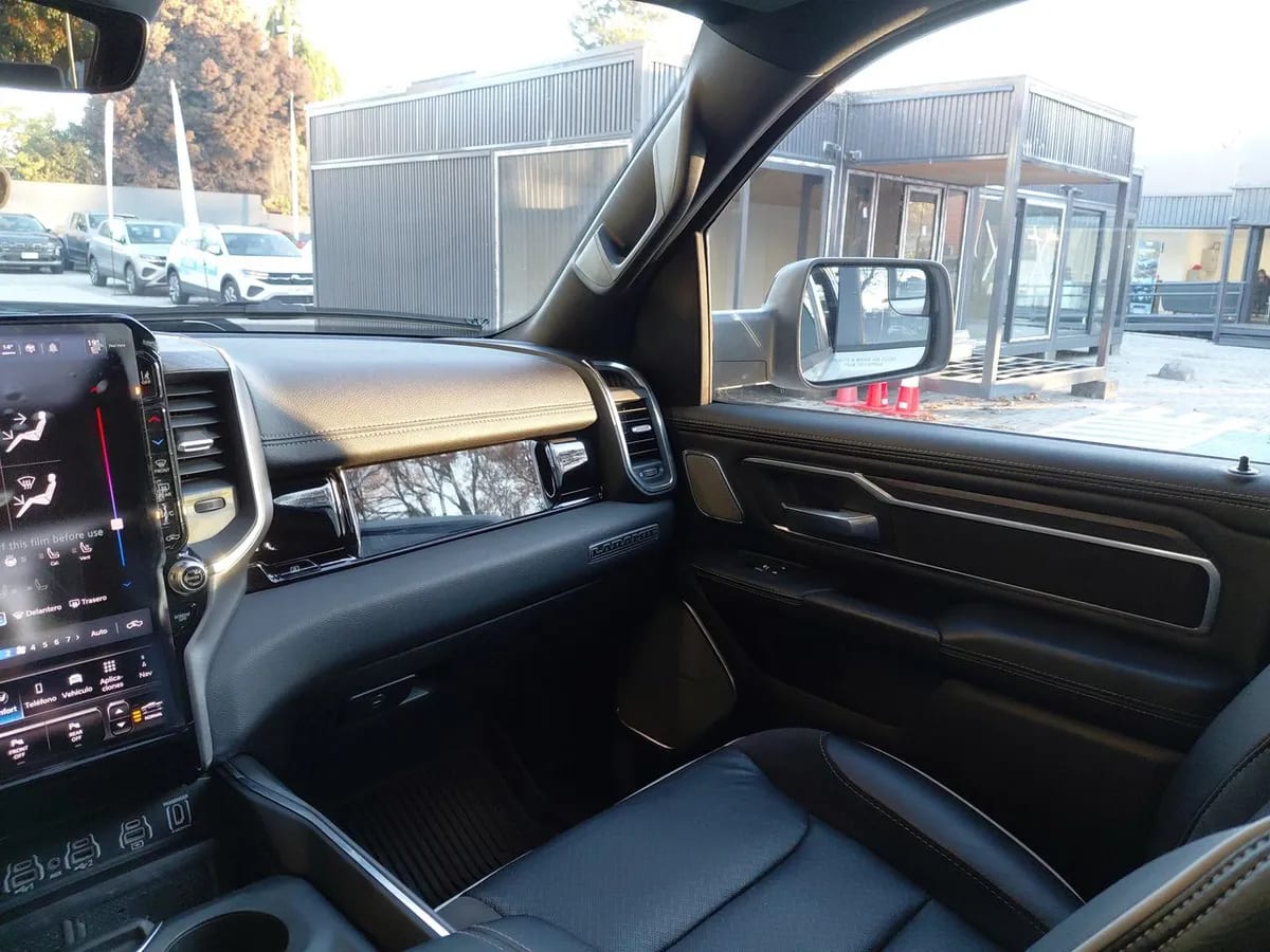 Ram 1500 3.0t Laramie 4x4 Crew Cab At 4p año 2025