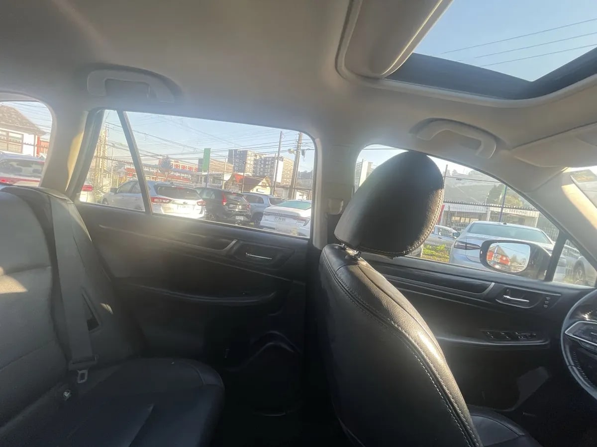Subaru Outback 2.5i Limited Awd Eyesight Cvt At 5p año 2019