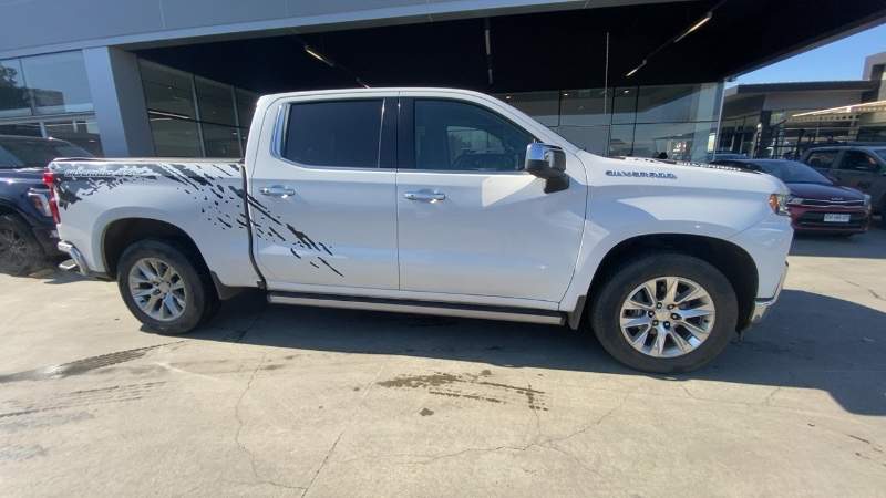 Chevrolet Silverado 5.3 Ltz 4wd Cc Dob. Cab. At 4p año 2019