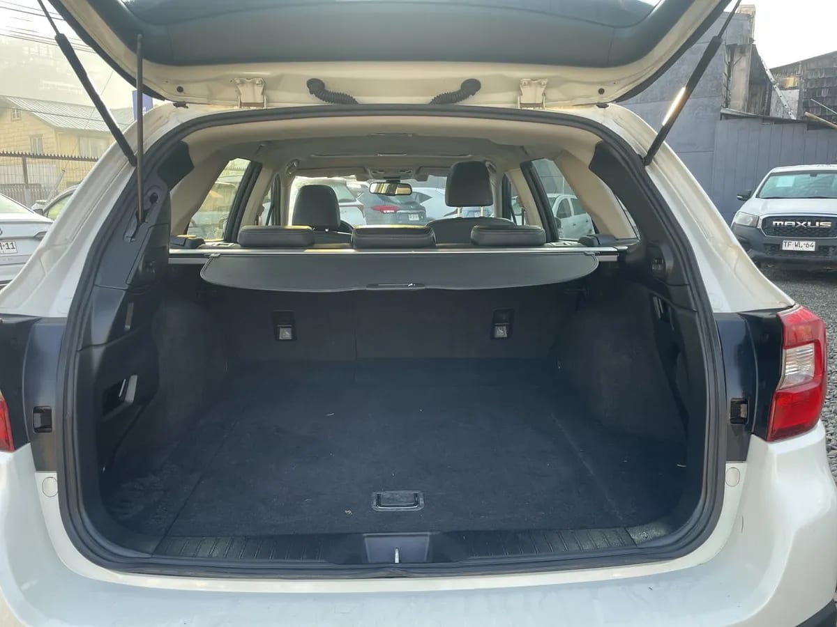 Subaru Outback 2.5i Limited Awd Eyesight Cvt At 5p año 2019