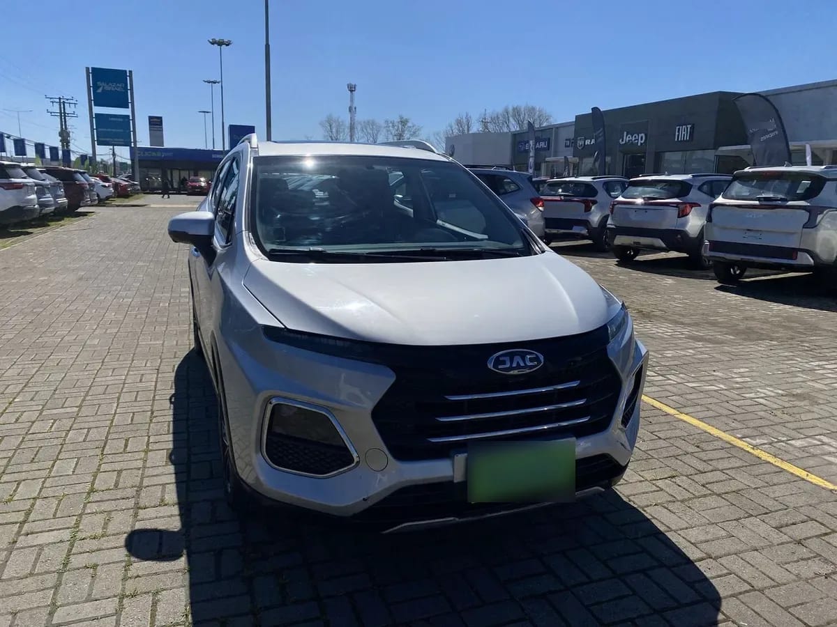 JAC Js3 1.6 Advance 4x2 Mt 5p año 2022