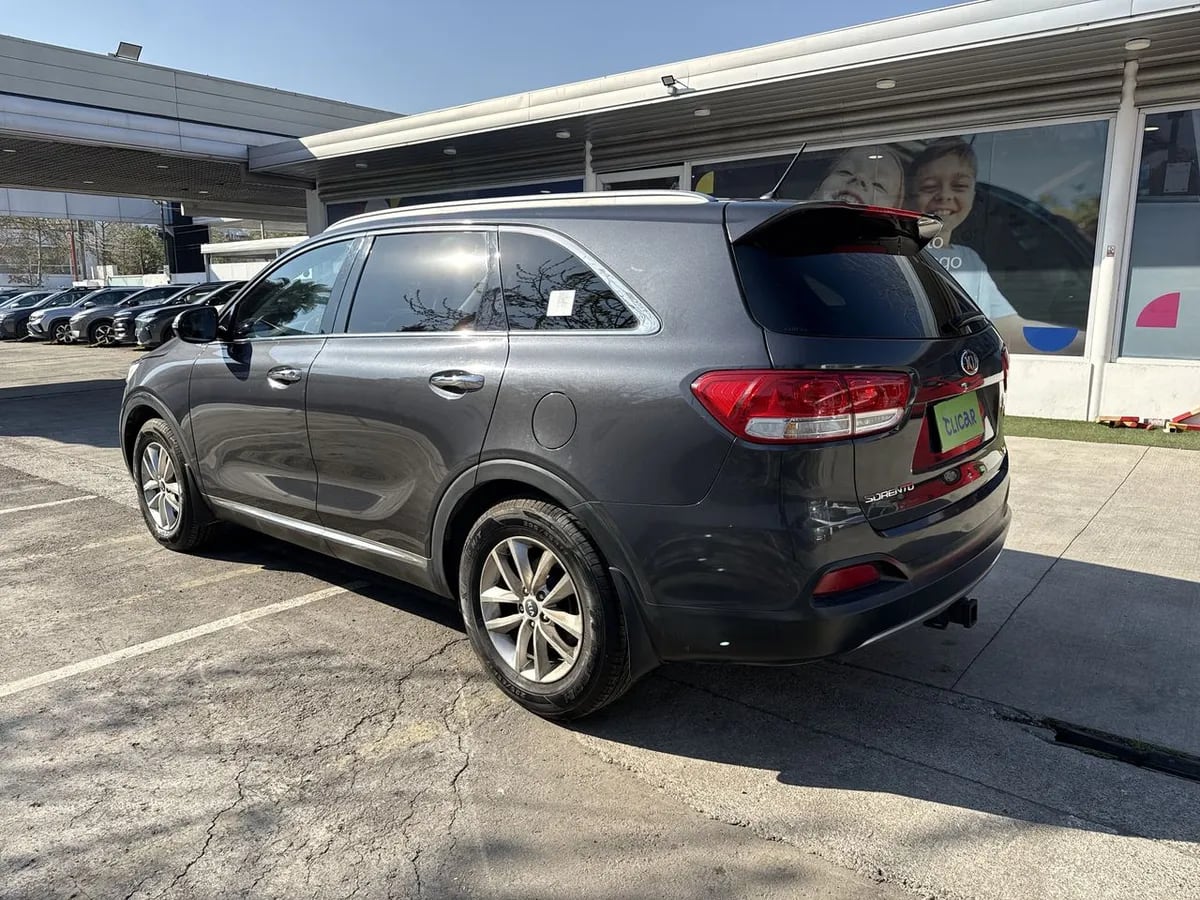 Kia Sorento 2.4 Ex 4x2 At 5p año 2017