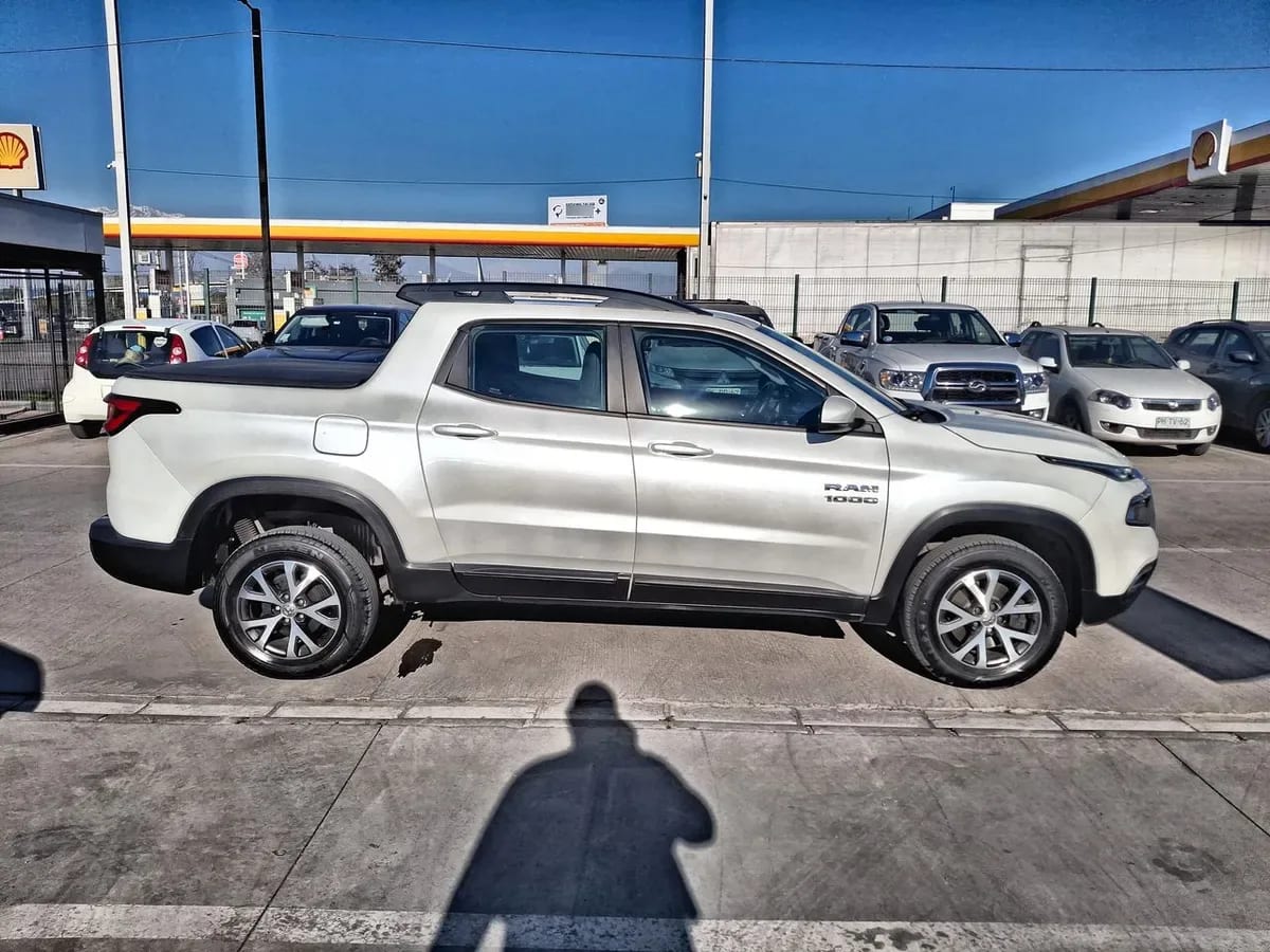 Ram 1000 1.8 Big Horn Lx 4x2 Dob. Cab. At 4p año 2022