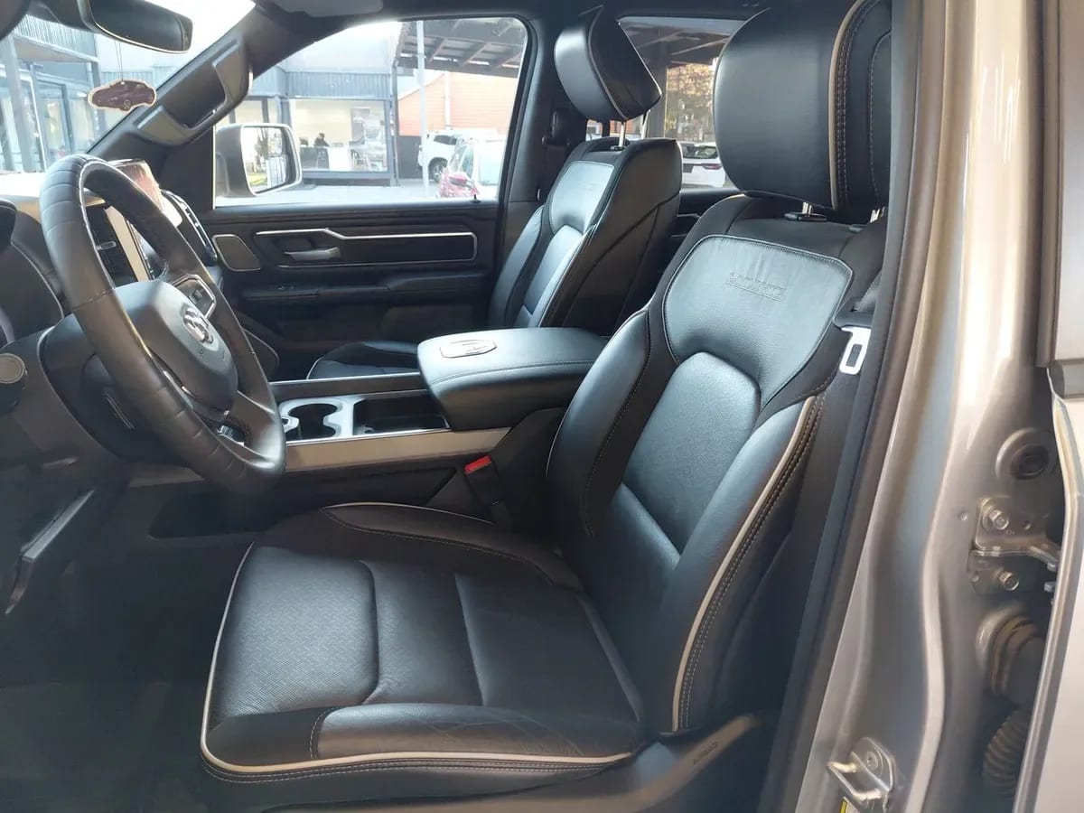 Ram 1500 3.0t Laramie 4x4 Crew Cab At 4p año 2025