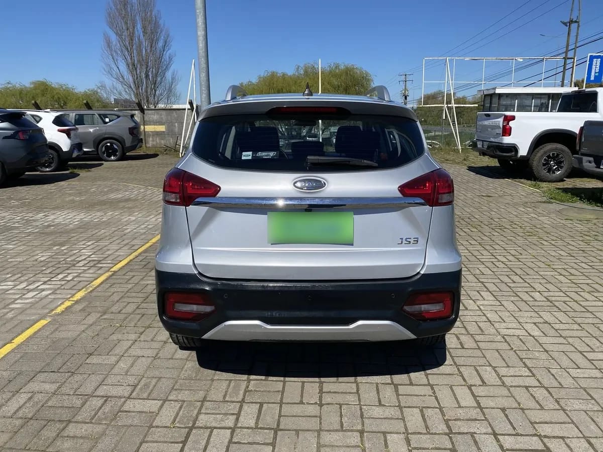 JAC Js3 1.6 Advance 4x2 Mt 5p año 2022