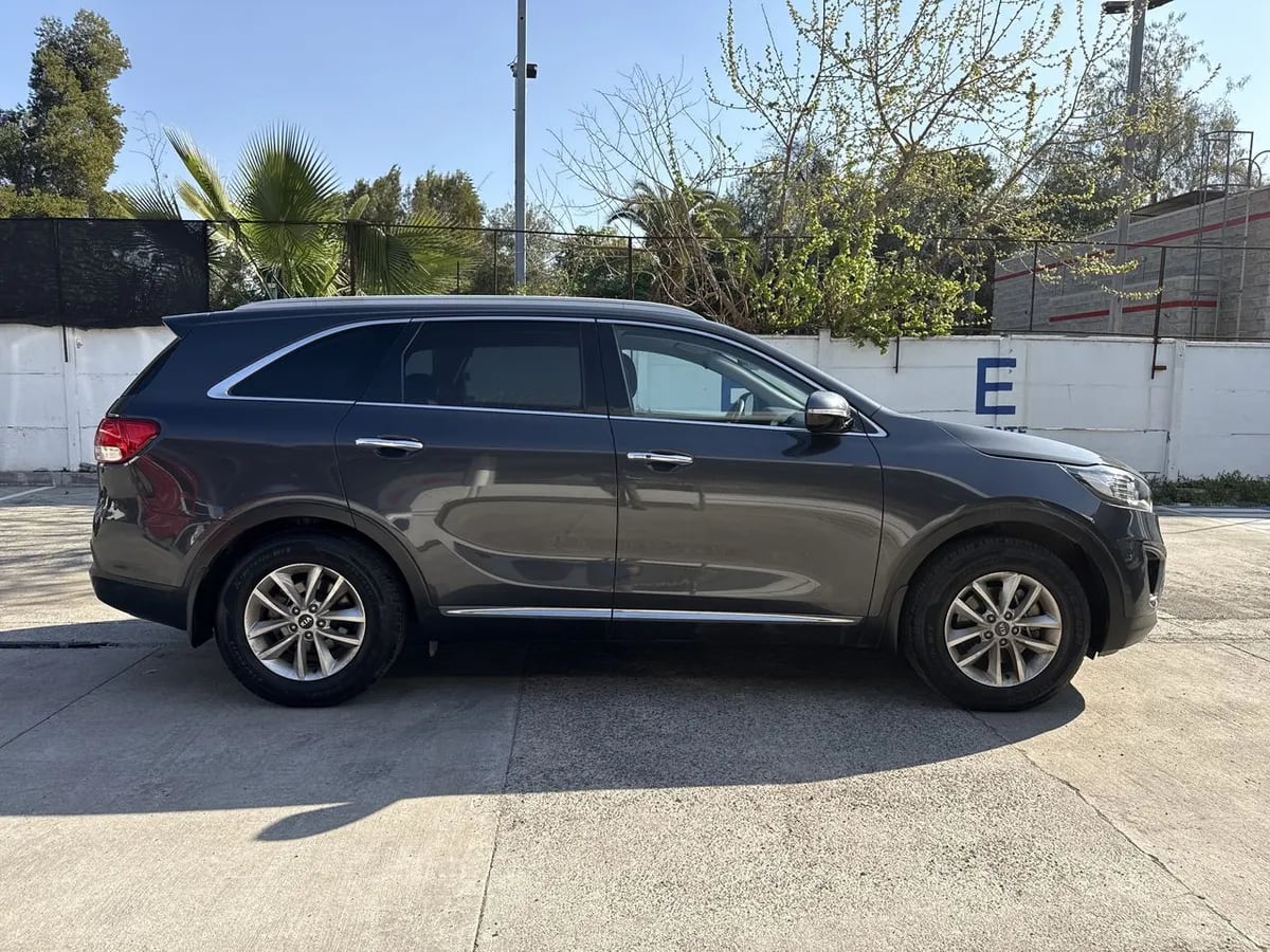 Kia Sorento 2.4 Ex 4x2 At 5p año 2017