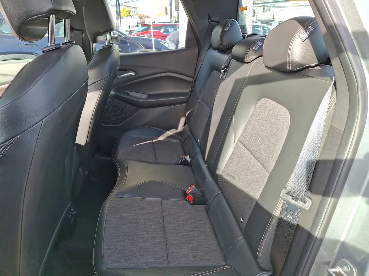 Chevrolet Montana 1.2t Ltz R 4x2 At 4p año 2024