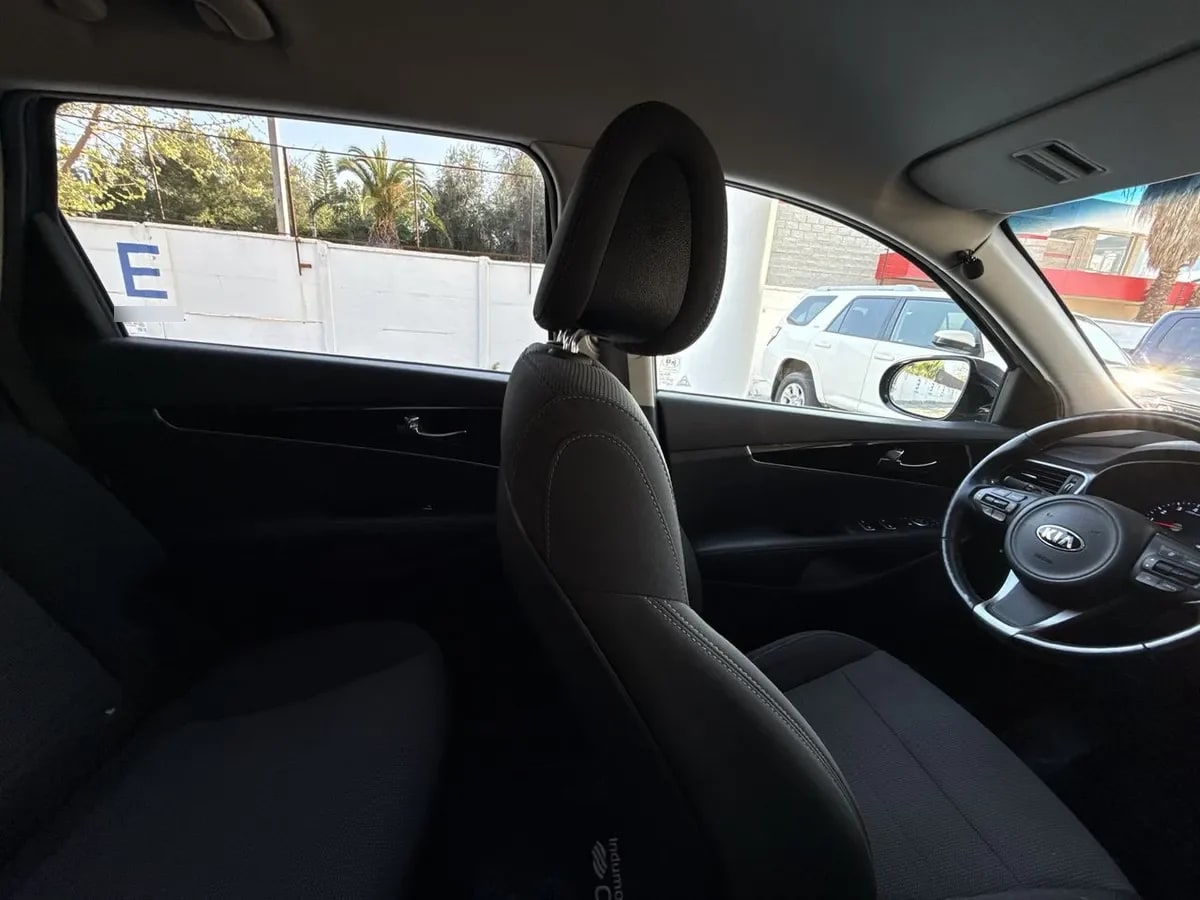 Kia Sorento 2.4 Ex 4x2 At 5p año 2017