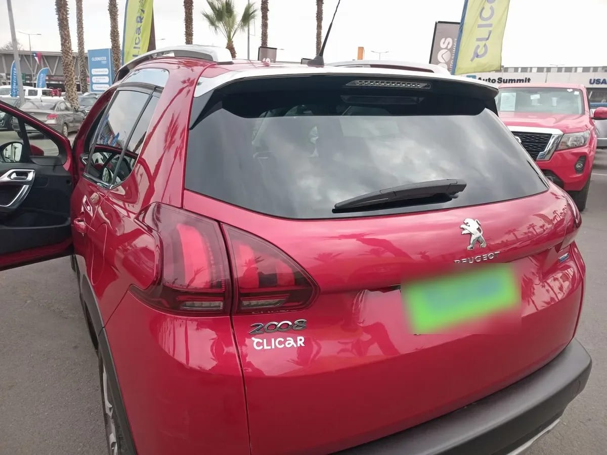 Peugeot 2008 1.2 Allure Pack Puretech 4x2 110hp Eat6 5p año 2018