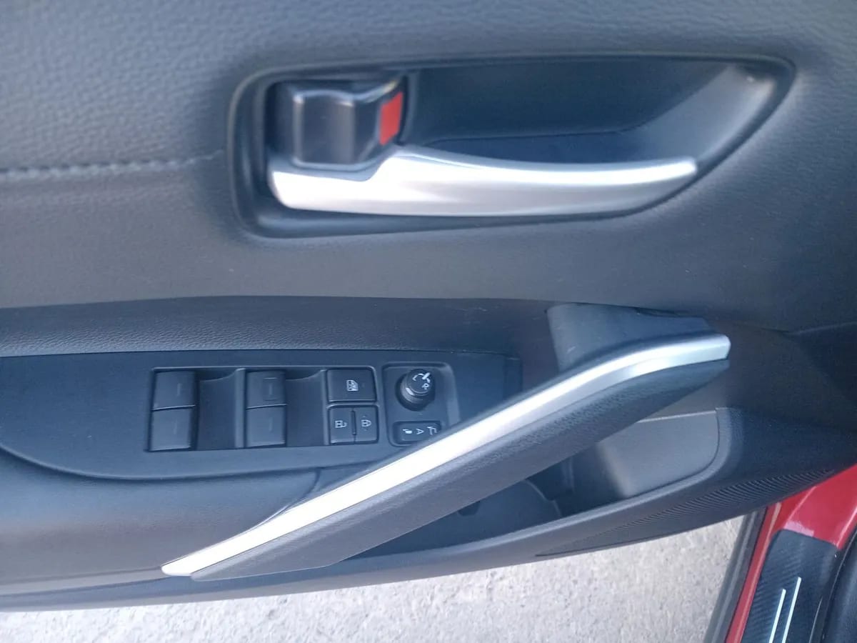 Toyota Corolla Cross 1.8 Seg Hybrid 4x2 Cvt At 5p año 2023