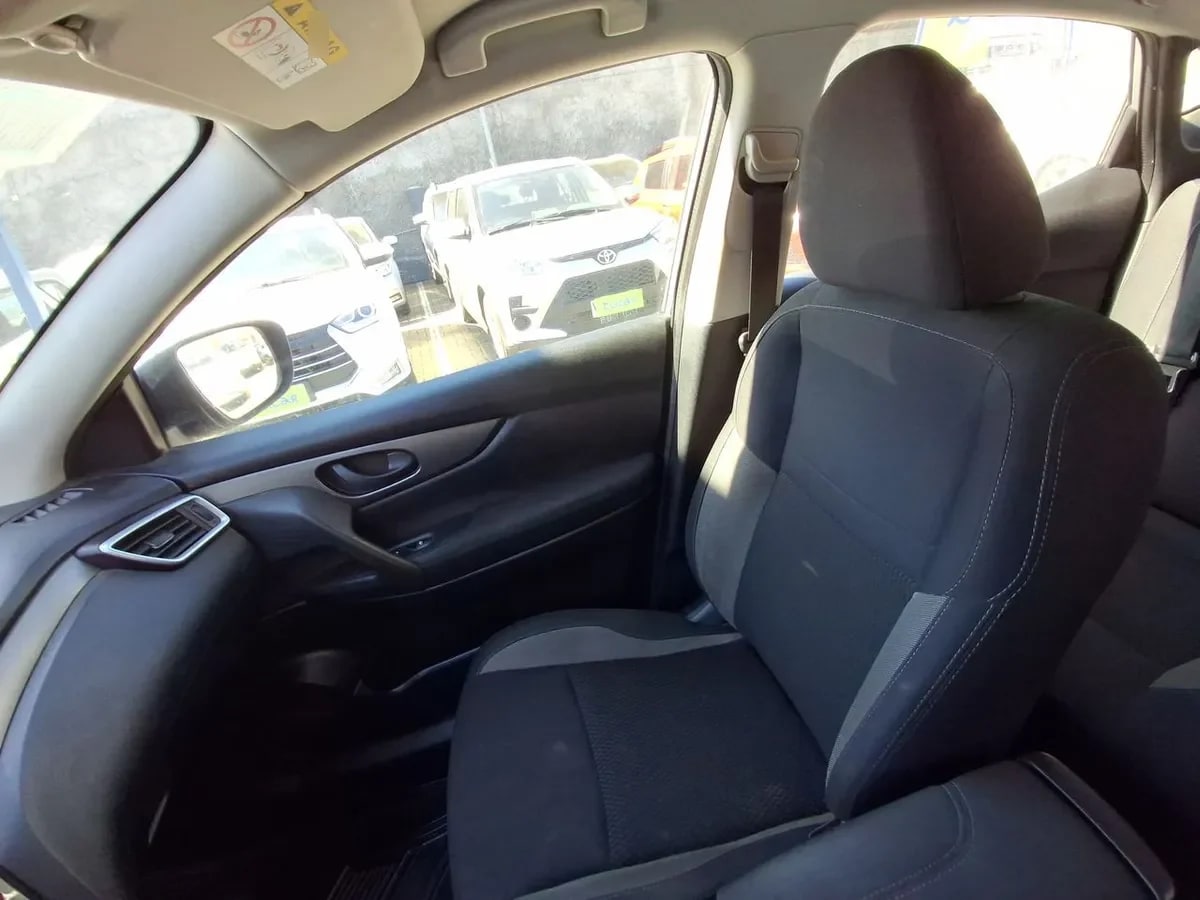 Nissan Qashqai 2.0 Sense Multimedia 4x2 Mt 5p año 2021
