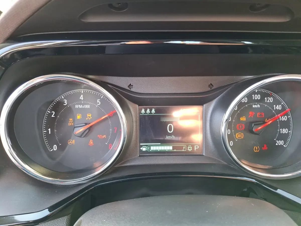 Chevrolet Montana 1.2t Ltz R 4x2 At 4p año 2024