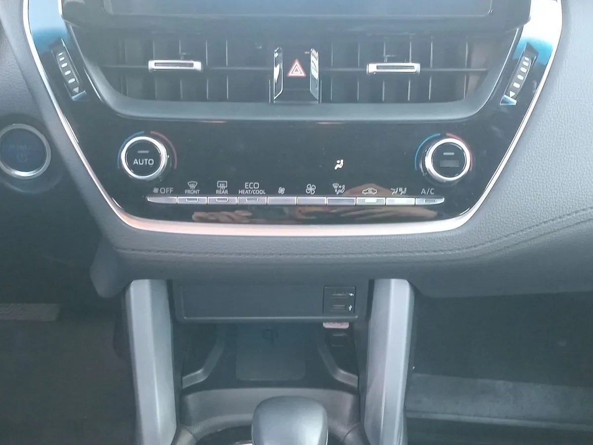 Toyota Corolla Cross 1.8 Seg Hybrid 4x2 Cvt At 5p año 2023
