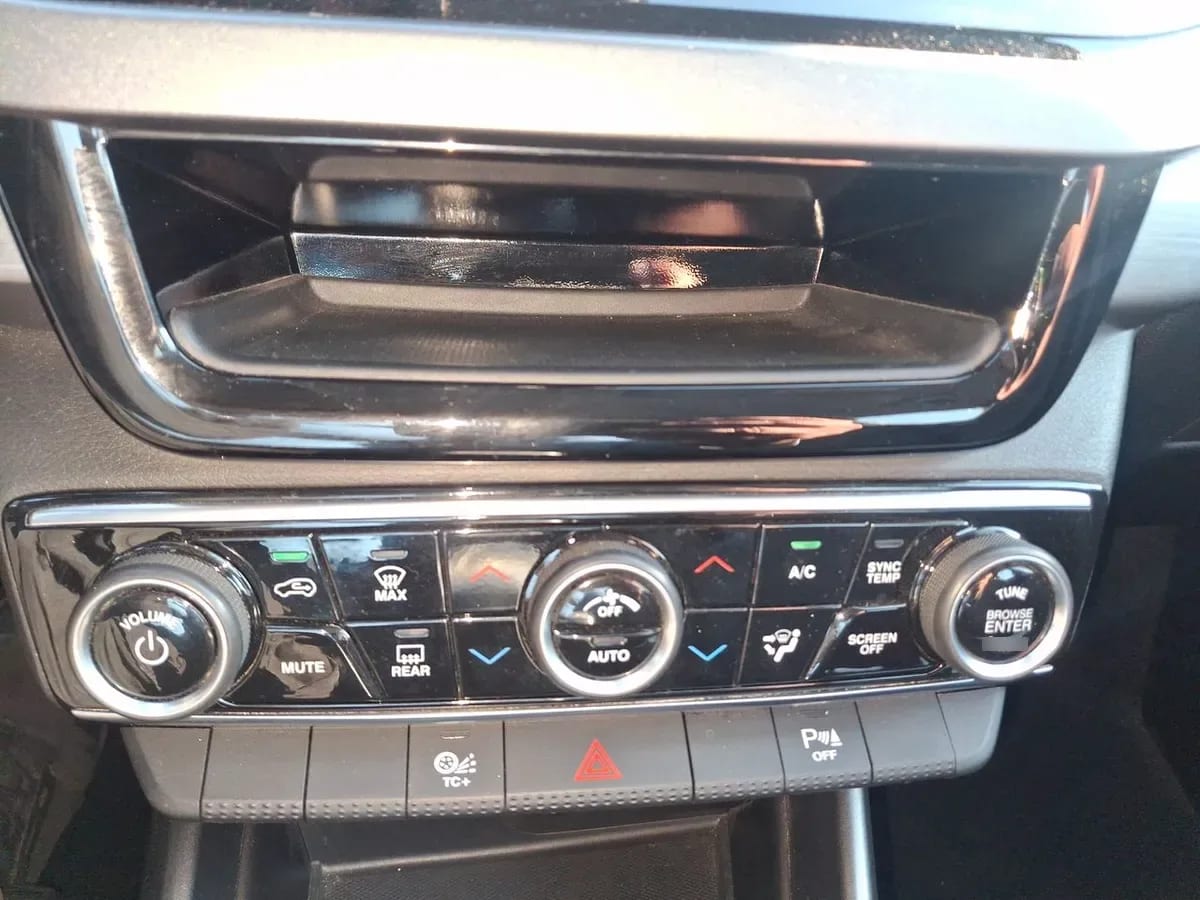 Ram 1000 1.8 Big Horn Lx 4x2 Dob. Cab. At 4p año 2022