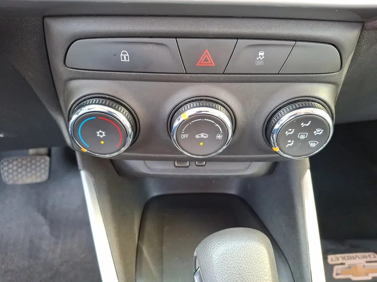 Chevrolet Montana 1.2t Ltz R 4x2 At 4p año 2024