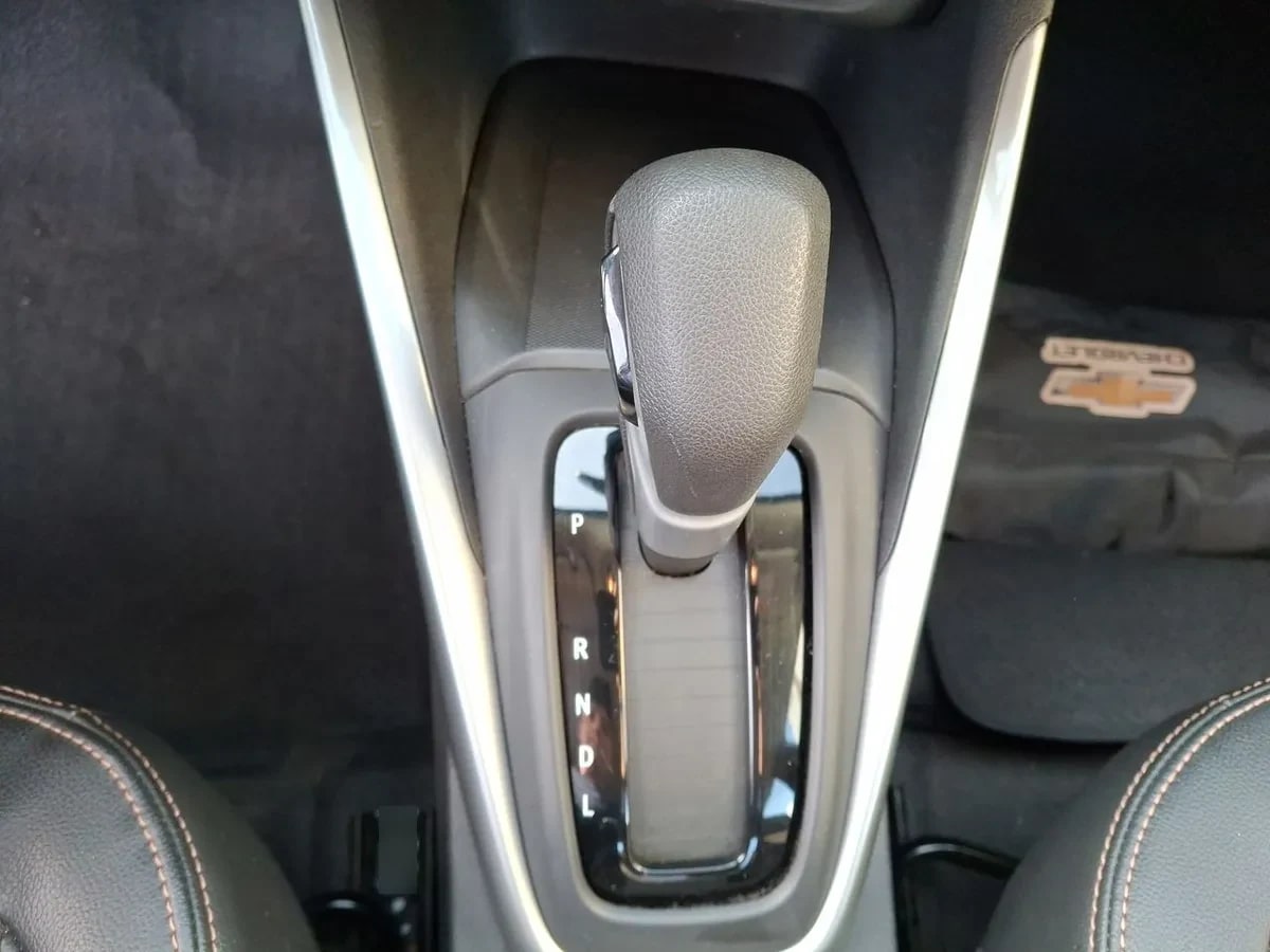 Chevrolet Montana 1.2t Ltz R 4x2 At 4p año 2024