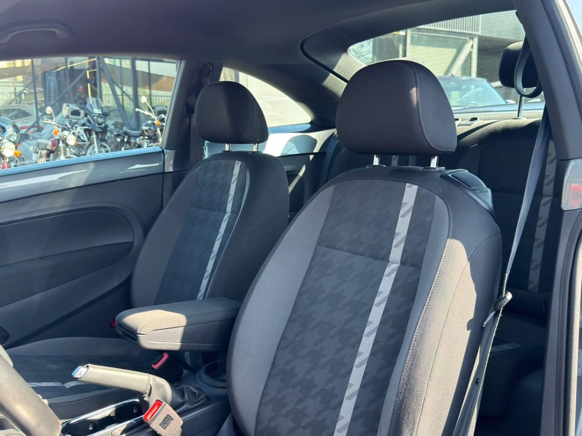 Volkswagen Beetle Coupe 1.4 Dsg año 2020