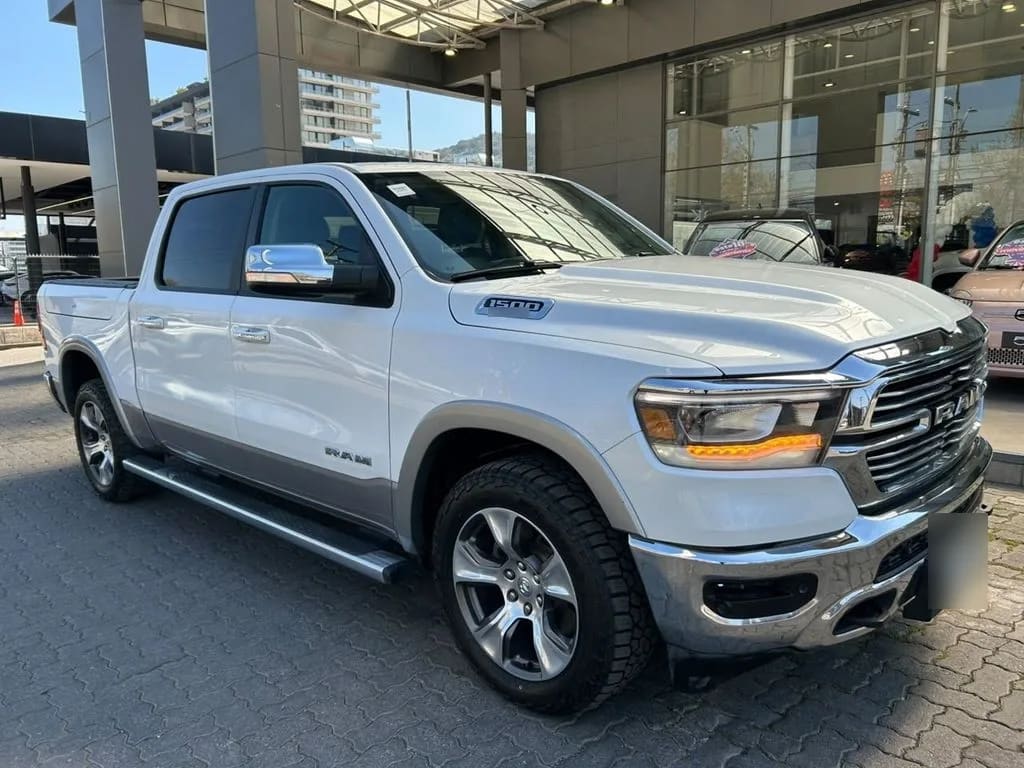 Ram 1500 5.7 Laramie 4x4 At 4p año 2020