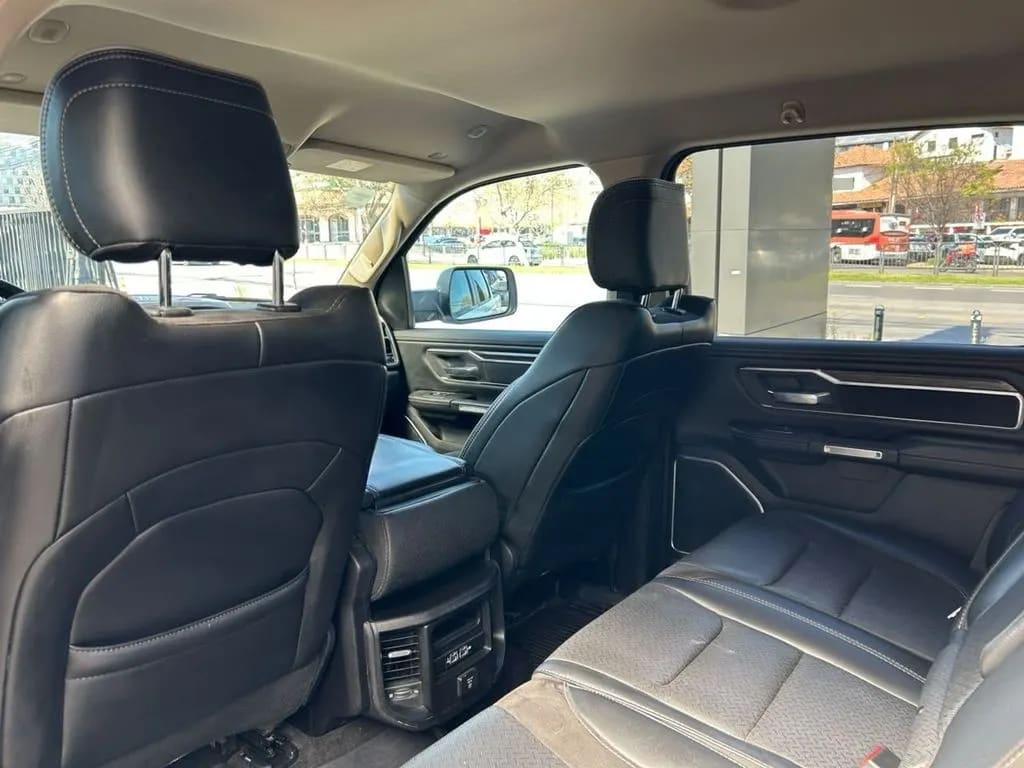 Ram 1500 5.7 Laramie 4x4 At 4p año 2020