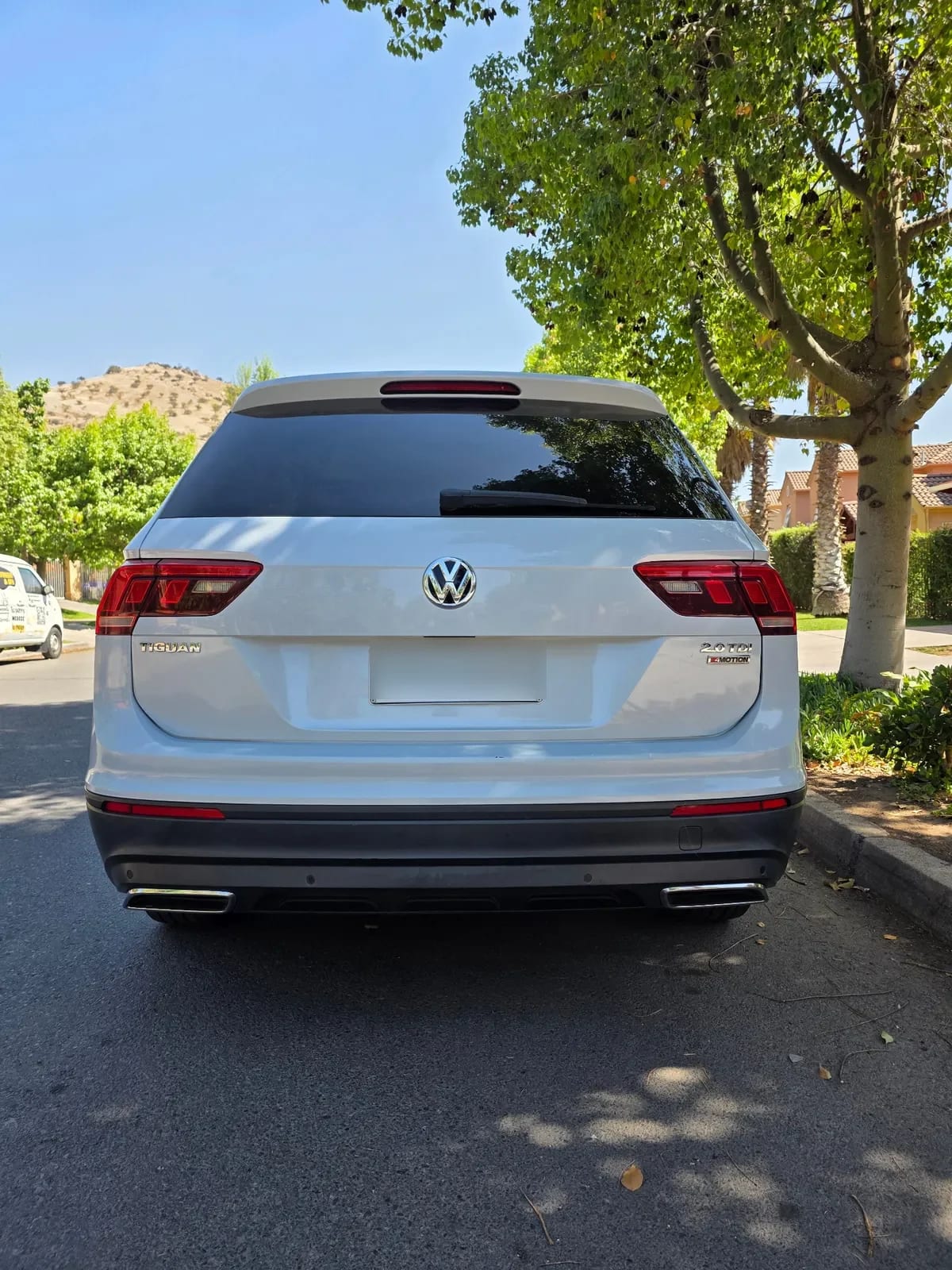 VOLKSWAGEN TIGUAN 2.0 Tdi Comfortline 4m 5p At 4x4 Diesel año 2019