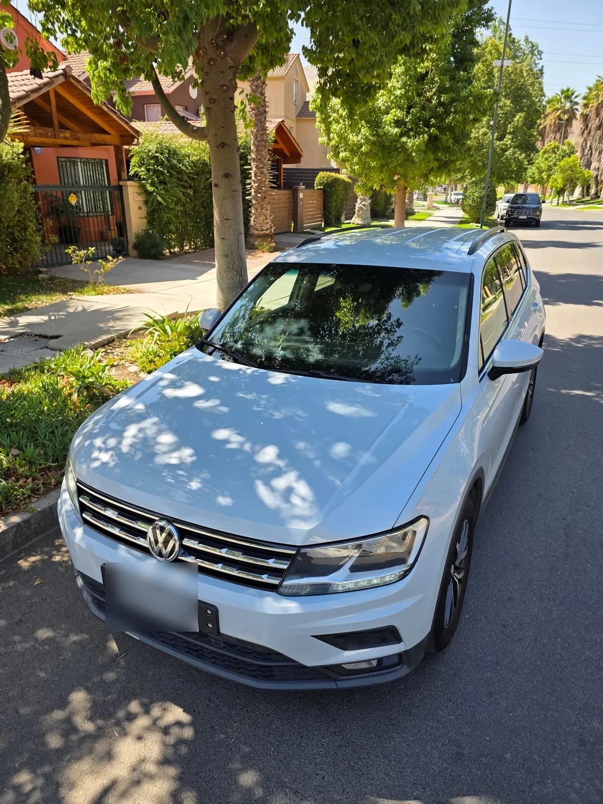 VOLKSWAGEN TIGUAN 2.0 Tdi Comfortline 4m 5p At 4x4 Diesel año 2019