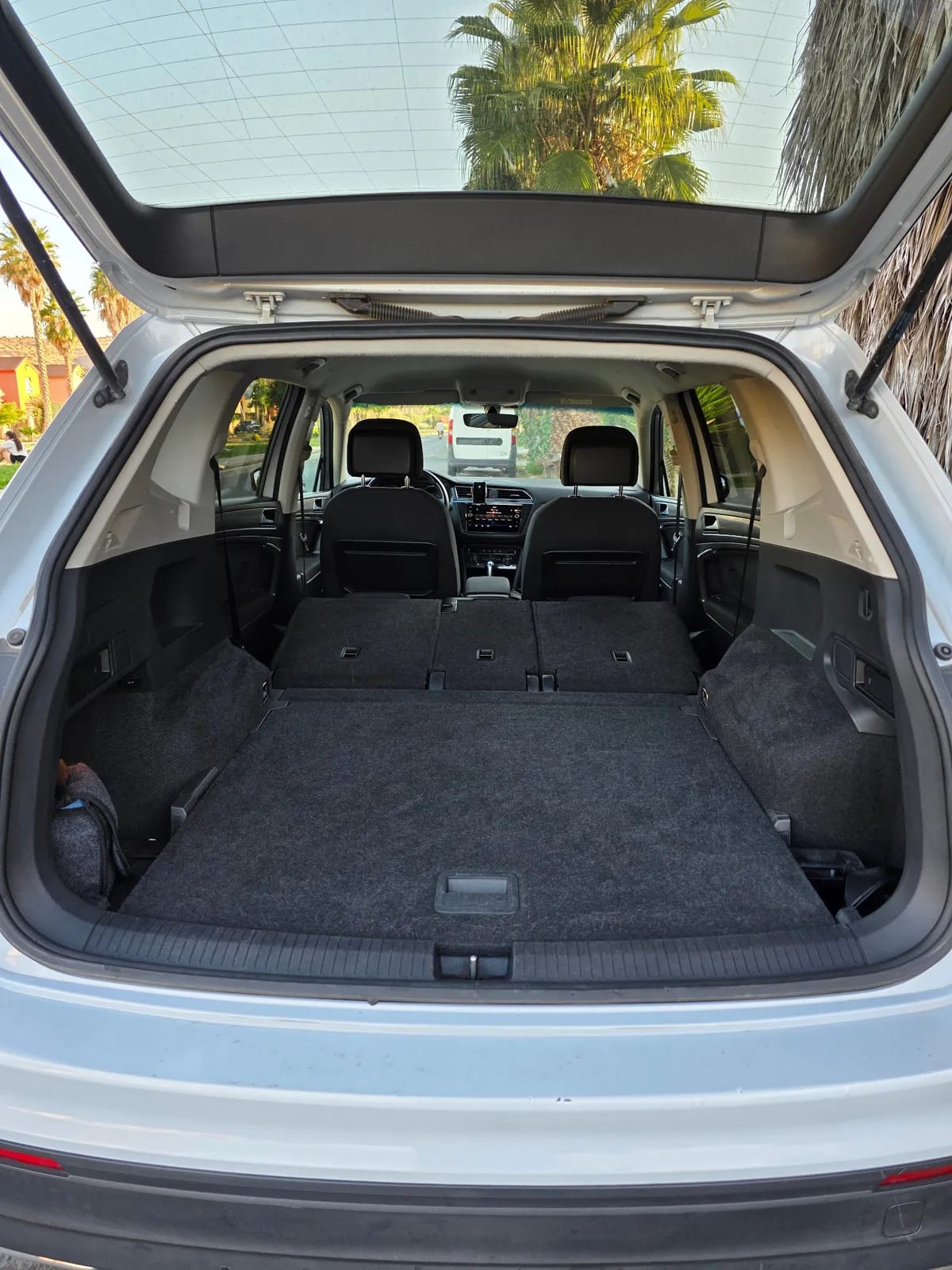 VOLKSWAGEN TIGUAN 2.0 Tdi Comfortline 4m 5p At 4x4 Diesel año 2019