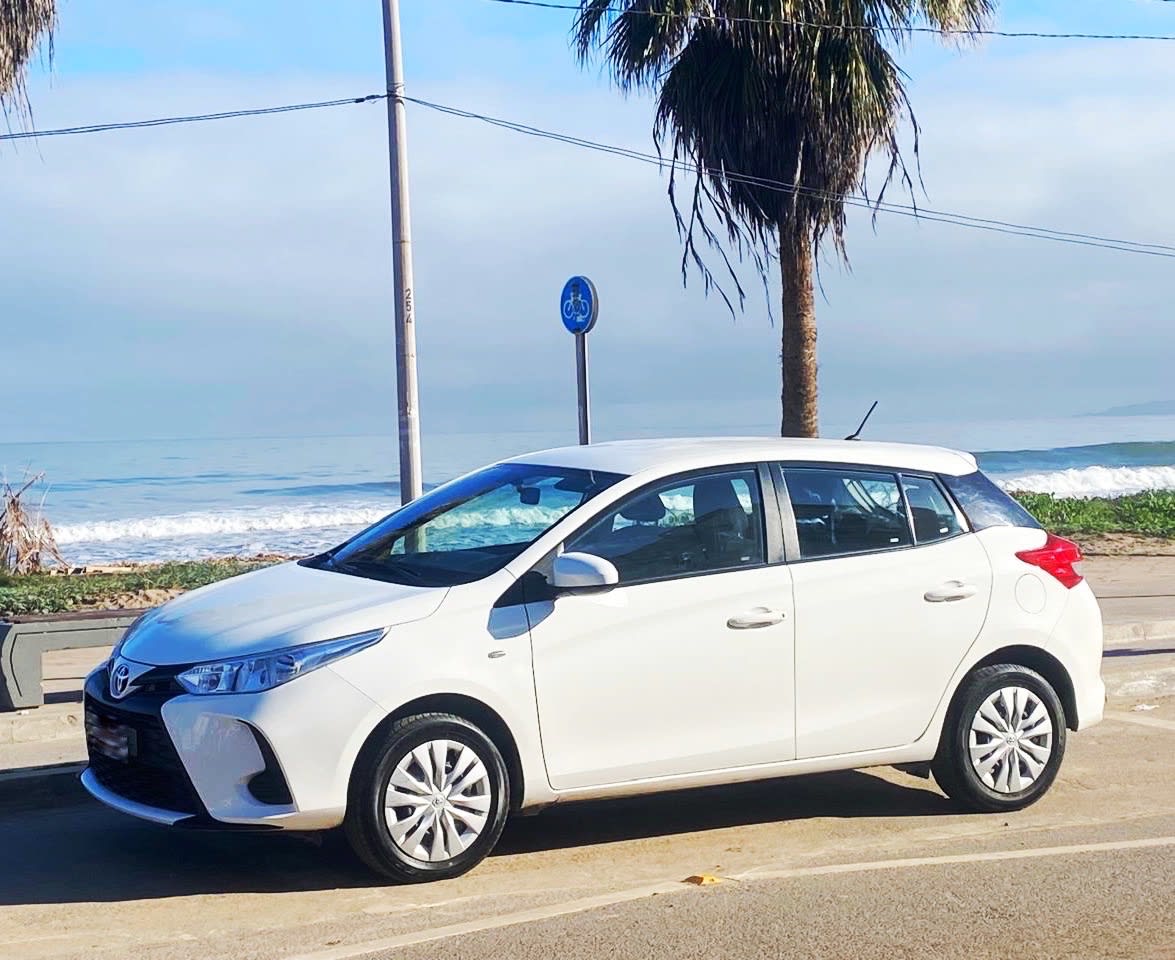 TOYOTA YARIS 1.5 E Sedan At año 2023