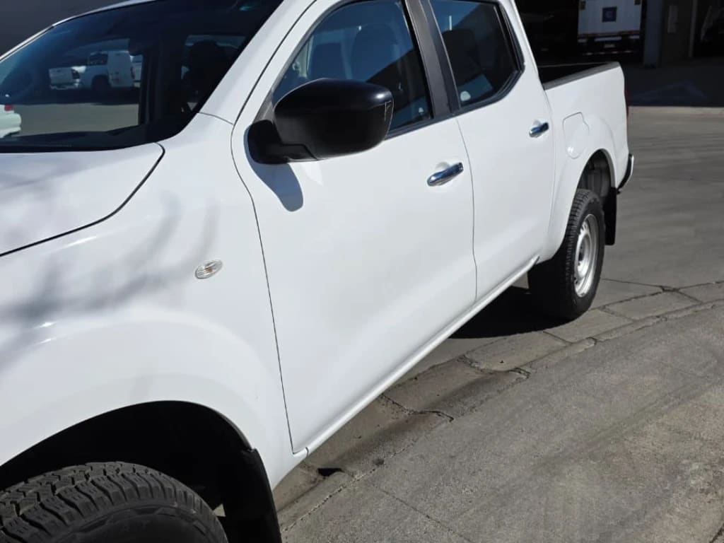 Nissan Navara Navara Dc 4x2 2.3tdi Se año 2023